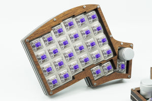 Iris LK-028